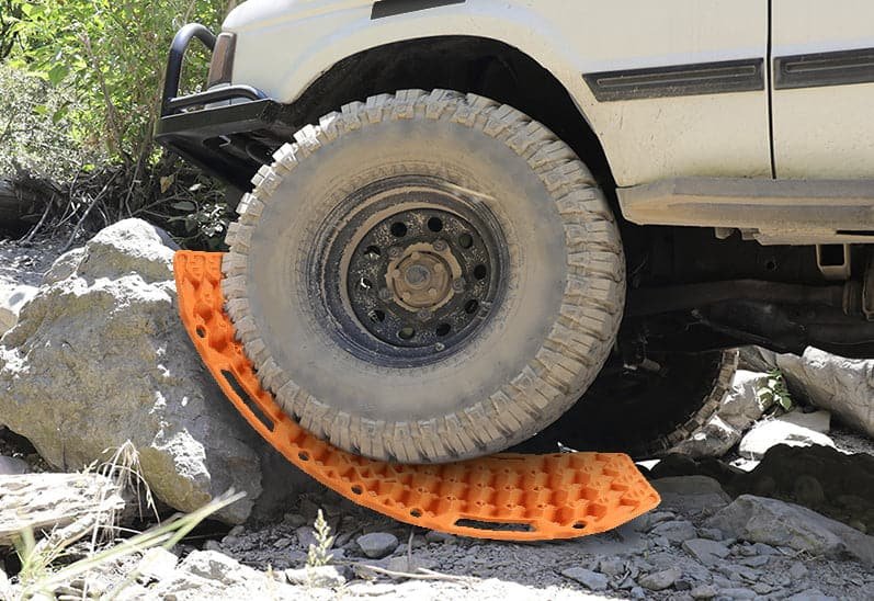 Deluxe Traction Boards with Built-in Jack Base - Image 11